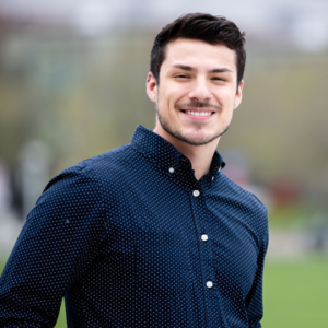 Professional photo of Andrew Ortiz-Martinez.